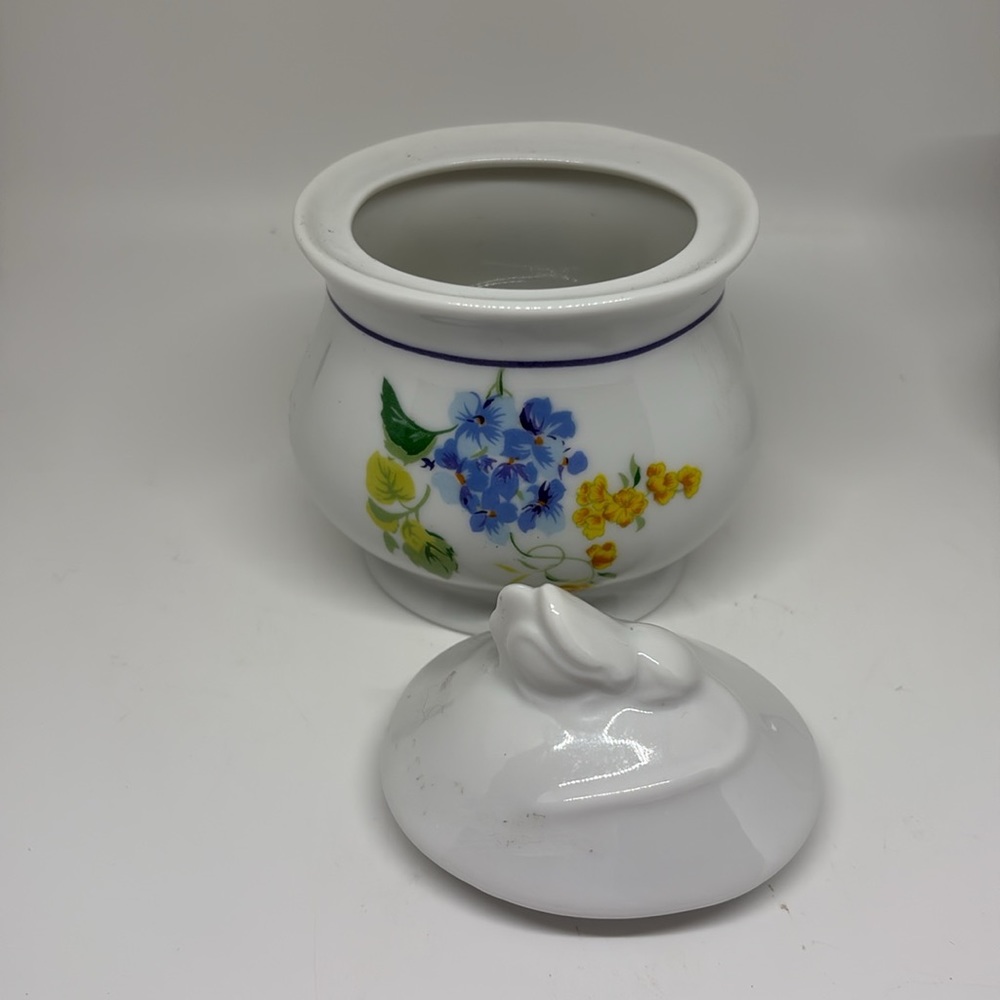 Fine Porcelain Floral Cream and Sugar Set - Picture 3 of 6